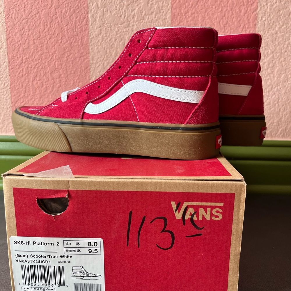 Vans Unisex Sk8 Hi Red with Gum Sole